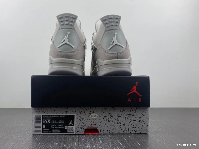 Chep Onekick Jordan Frozen AQ9129-001 Moments 4 Air 0626